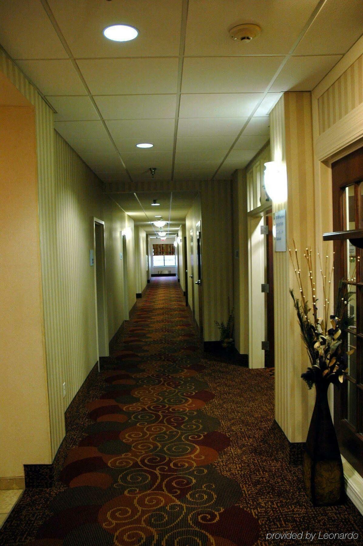 Hotel Express By Ihg Dayton