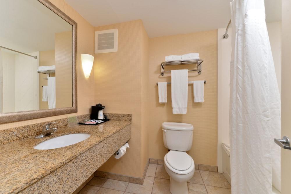 Hotel Express By Ihg Dayton